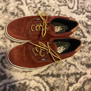 VANS. Maroon suede unisex sneakers. Mens size 6.5/womens 8.5.